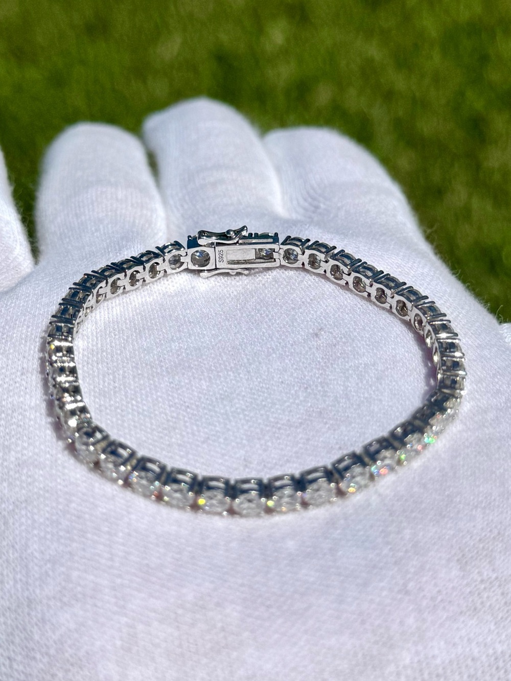 925 Silver, 13.5CTW Moissanite Tennis Bracelet - Picture 6 of 7